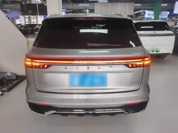 Фото 6 - Geely Monjaro