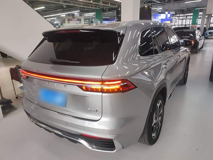 Фото 7 - Geely Monjaro