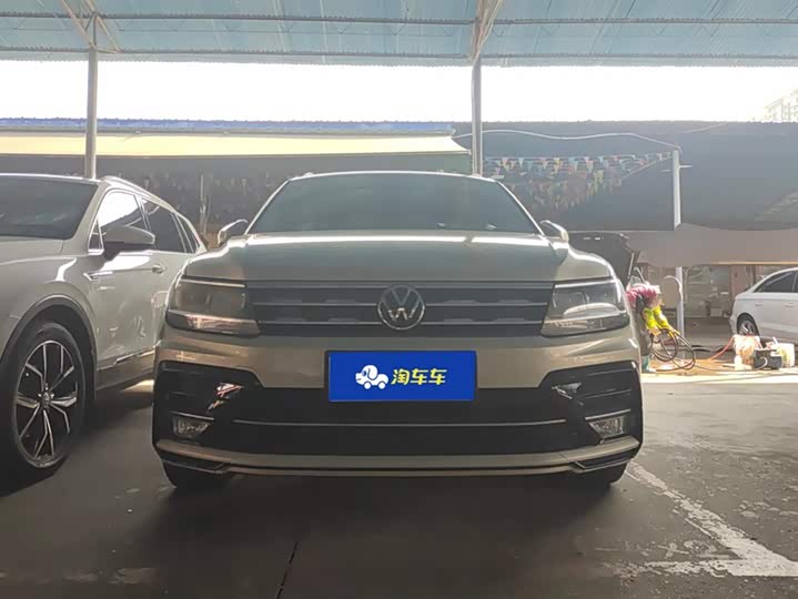 Фото 2 - Volkswagen Tiguan L Pro