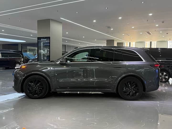 Фото 2 - LiXiang L8