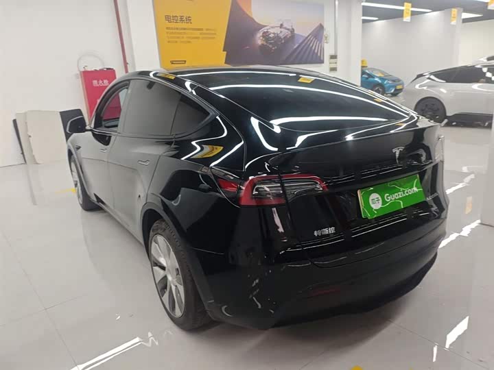 Фото 5 - Tesla Model Y