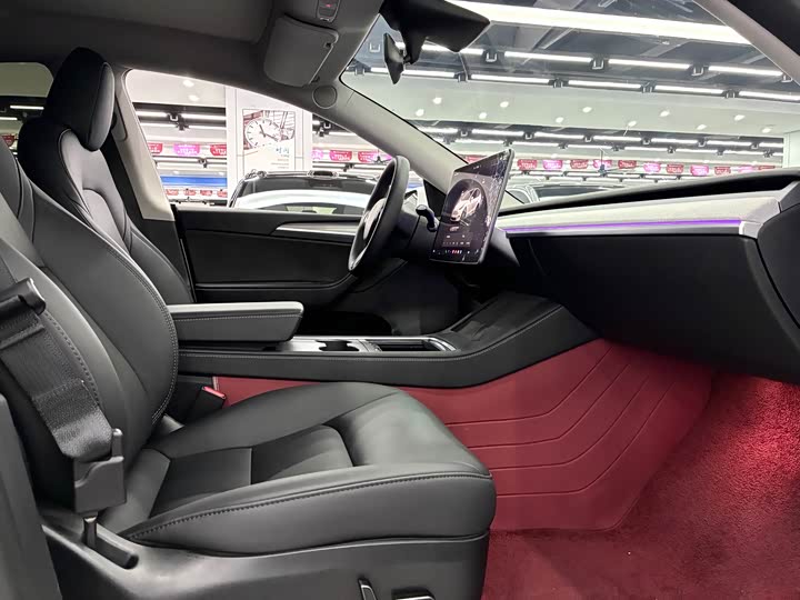 Фото 6 - Tesla Model Y