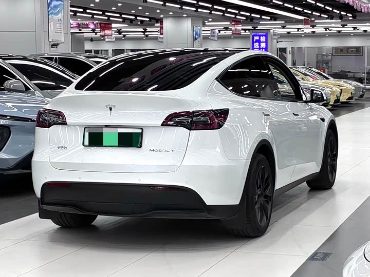 Фото 7 - Tesla Model Y