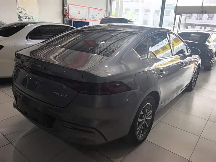 Фото 3 - BYD Qin Plus