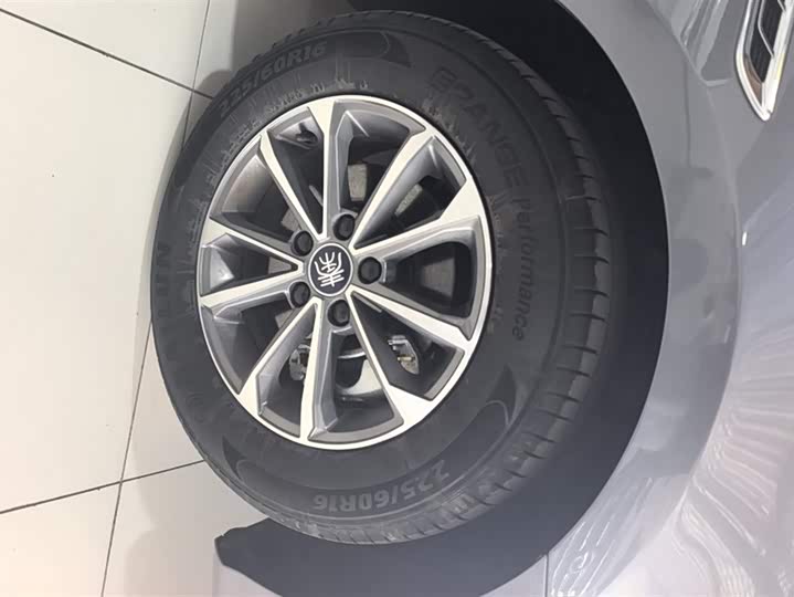 Фото 6 - BYD Qin Plus