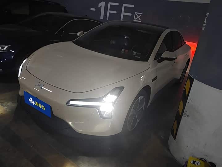 Фото 1 - XPeng Mona M03