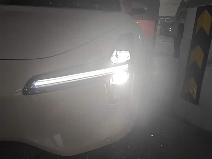 Фото 5 - XPeng Mona M03