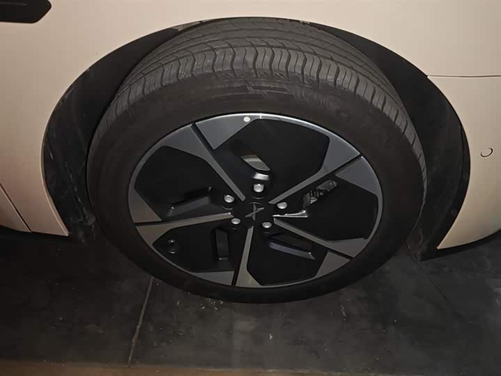 Фото 6 - XPeng Mona M03