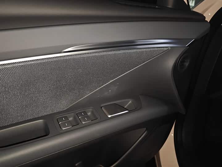 Фото 7 - XPeng Mona M03