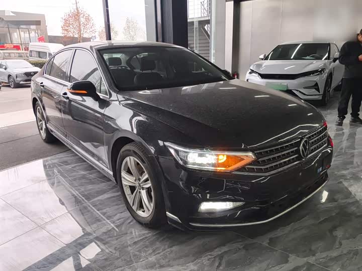 Фото 4 - Volkswagen Magotan