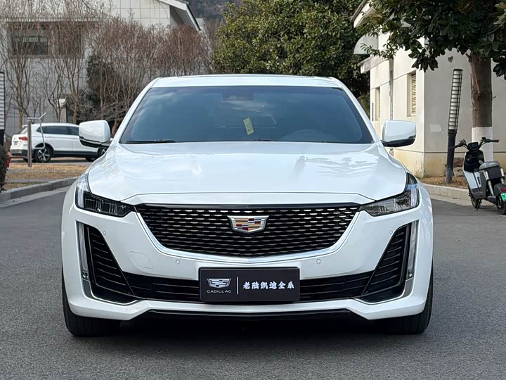 Фото 2 - Cadillac CT5