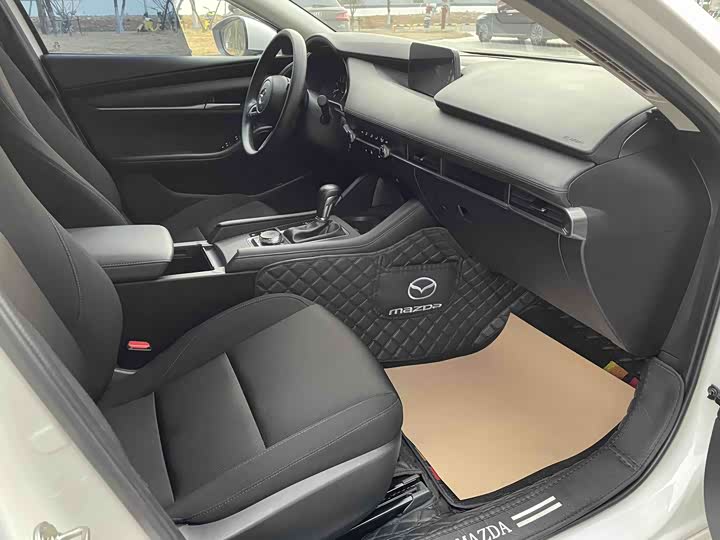 Фото 5 - Mazda 3 (Axela)