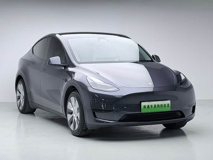 Фото 3 - Tesla Model Y