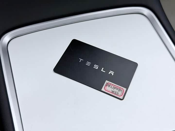 Фото 8 - Tesla Model Y