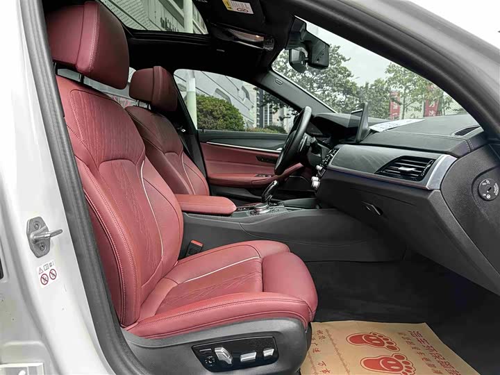 Фото 6 - BMW 5 Series