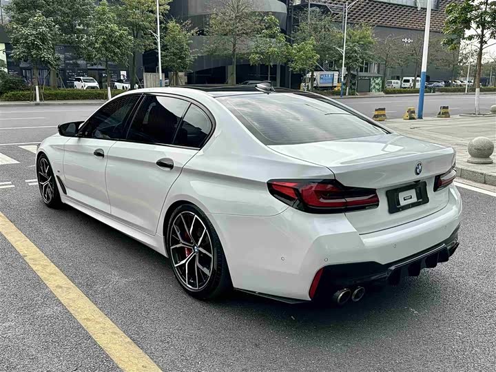 Фото 9 - BMW 5 Series