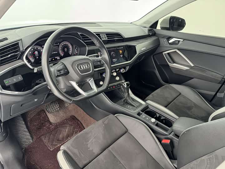 Фото 4 - Audi Q3