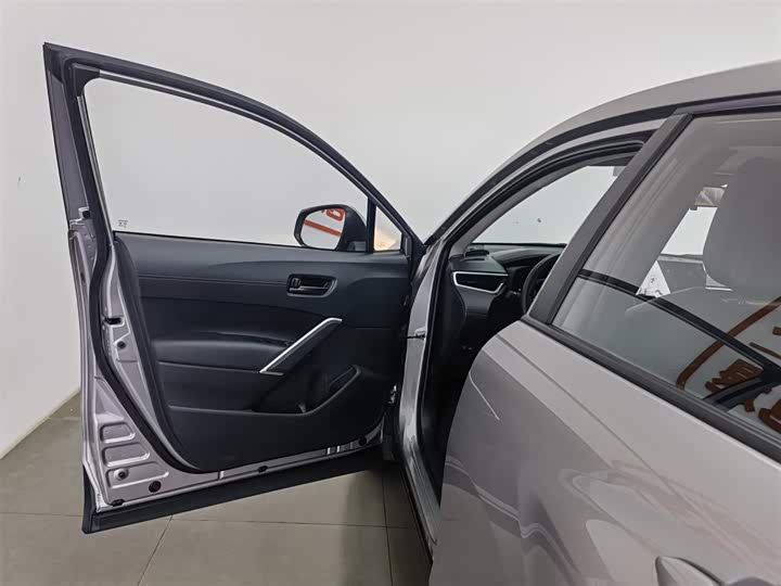 Фото 8 - Toyota Corolla Cross