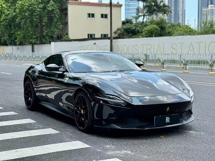 Фото 1 - Ferrari Roma