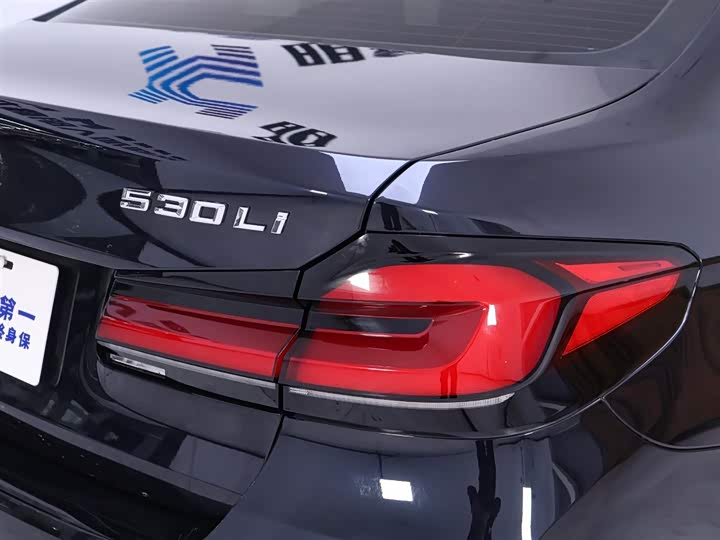 Фото 9 - BMW 5 Series