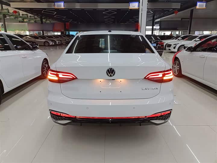 Фото 6 - Volkswagen Lavida