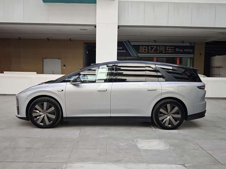 Фото 5 - LiXiang i8