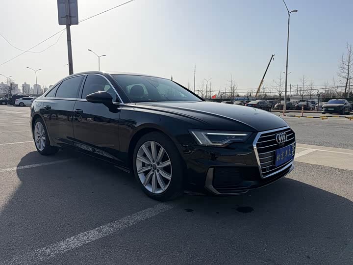 Фото 3 - Audi A6L