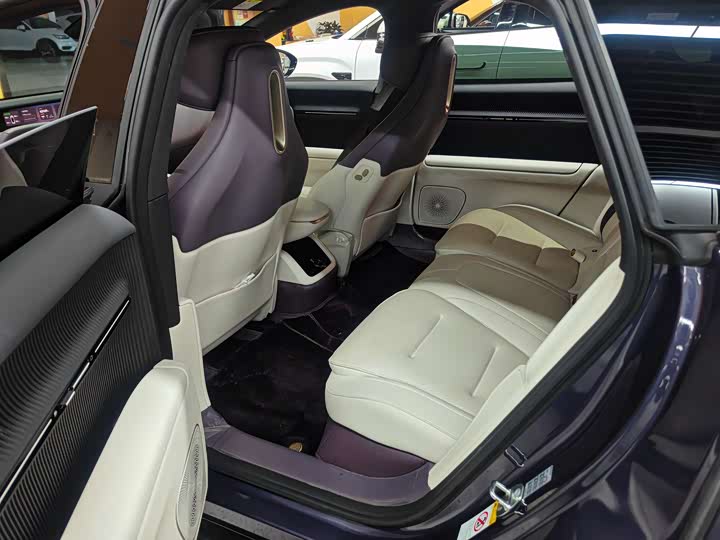 Фото 3 - Avatr 12