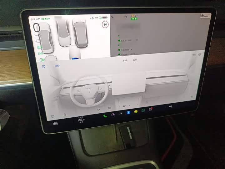 Фото 6 - Tesla Model 3