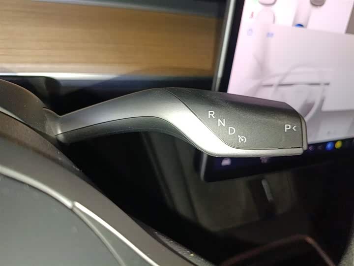 Фото 7 - Tesla Model 3