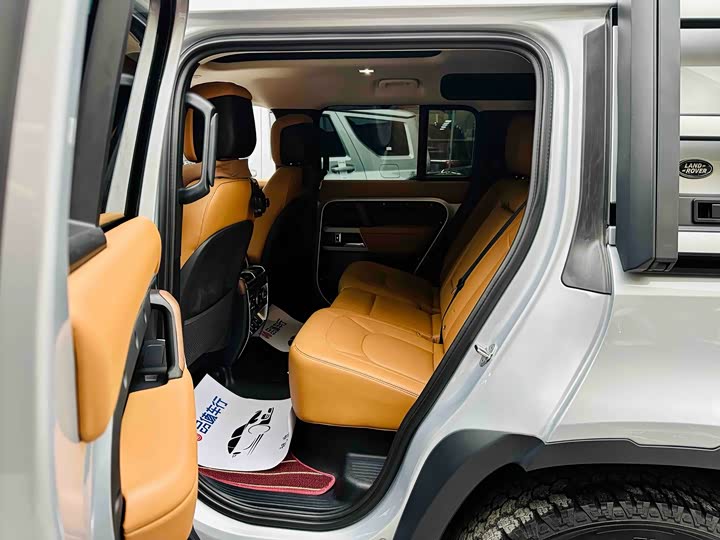 Фото 7 - Land Rover Defender