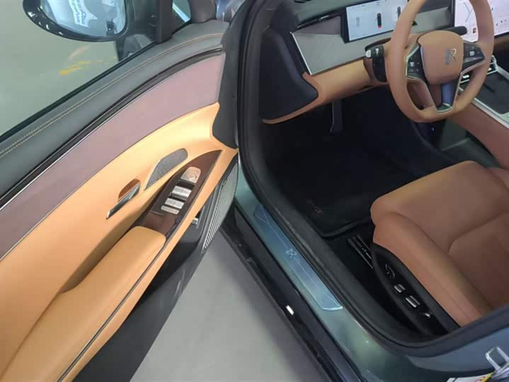 Фото 7 - BYD Han L