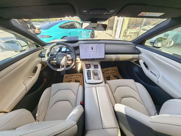 Фото 8 - Xiaomi SU7