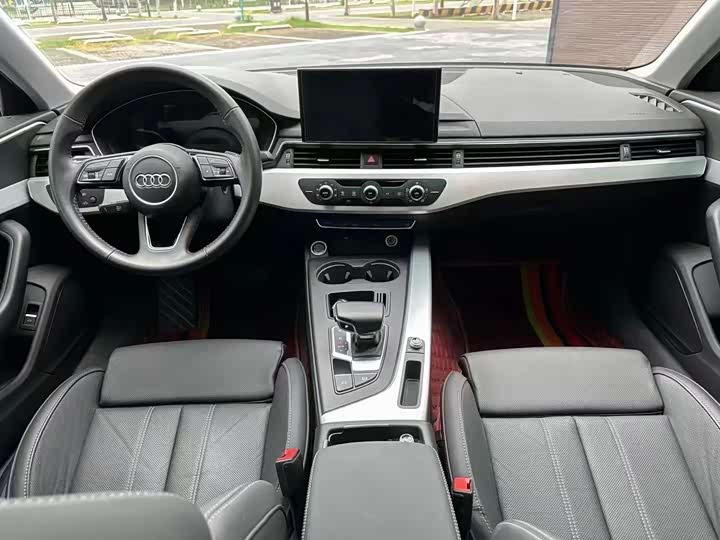 Фото 5 - Audi A4L