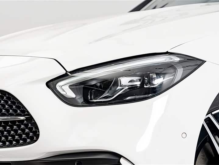 Фото 4 - Mercedes-Benz C-Class