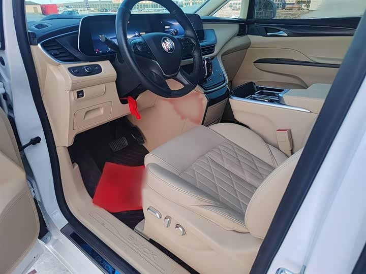 Фото 9 - Buick GL8 ES