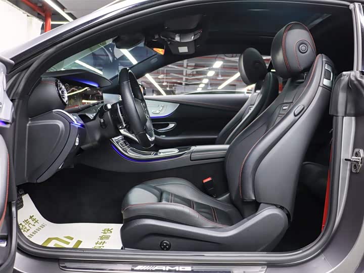 Фото 7 - Mercedes-Benz E-Class AMG