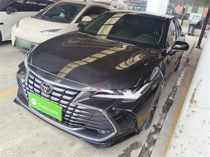 Фото 2 - Toyota Avalon