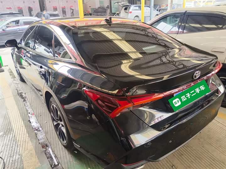 Фото 5 - Toyota Avalon