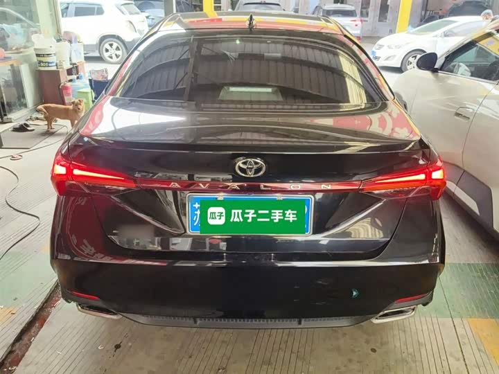 Фото 6 - Toyota Avalon