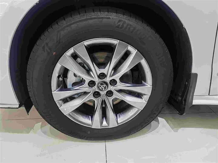 Фото 4 - Toyota Sienna