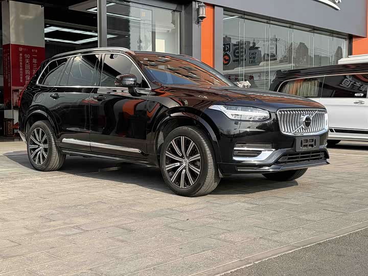 Фото 3 - Volvo XC90