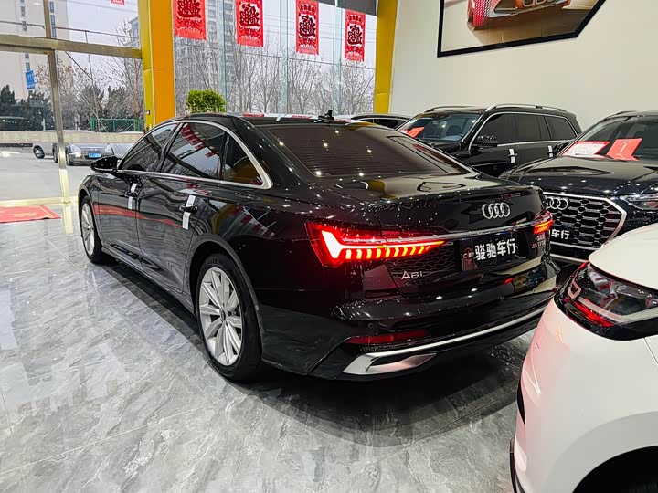 Фото 9 - Audi A6L