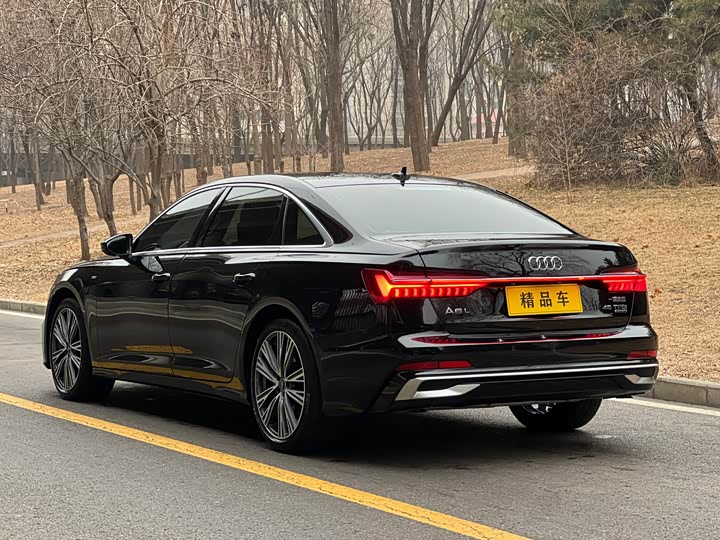 Фото 6 - Audi A6L