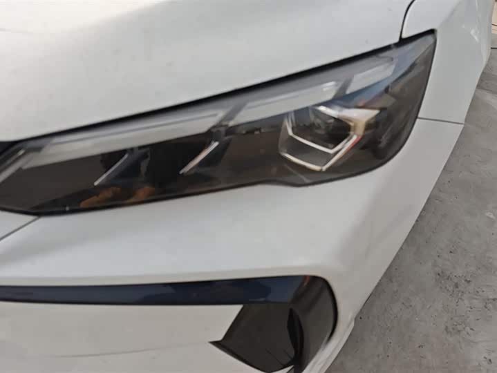 Фото 5 - Geely Binrui