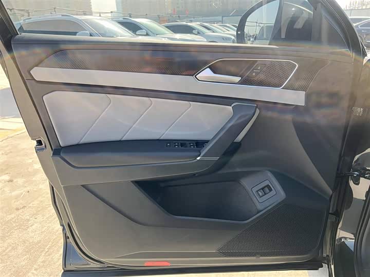 Фото 8 - Volkswagen Tayron