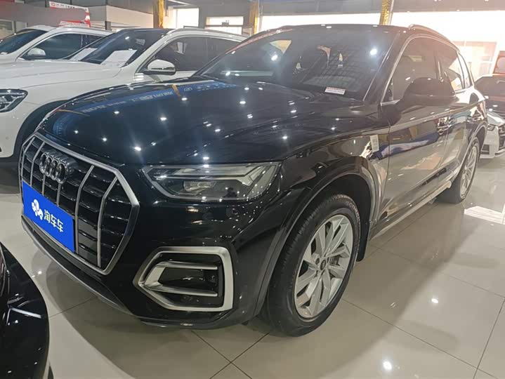 Фото 1 - Audi Q5L