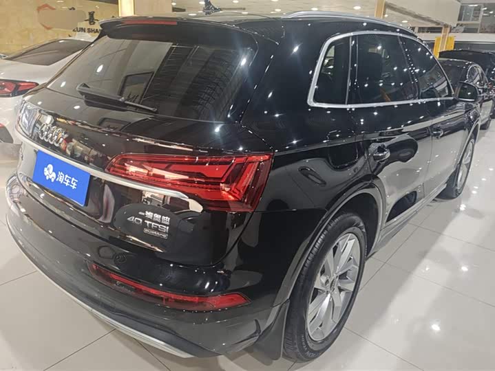 Фото 3 - Audi Q5L