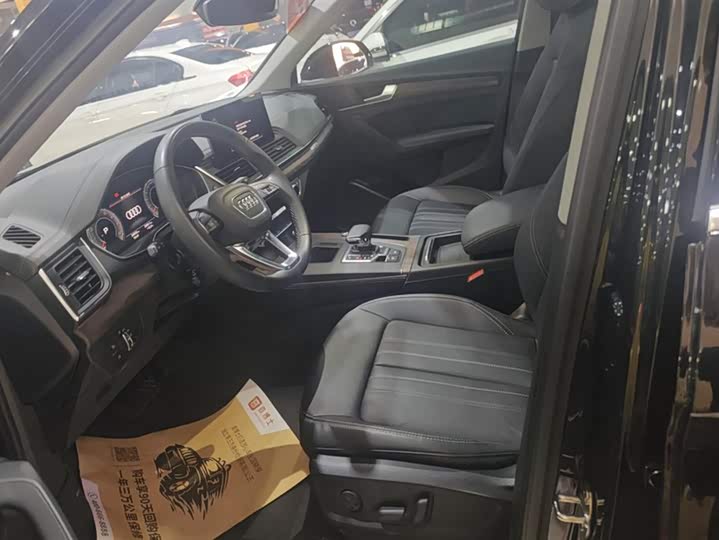 Фото 9 - Audi Q5L