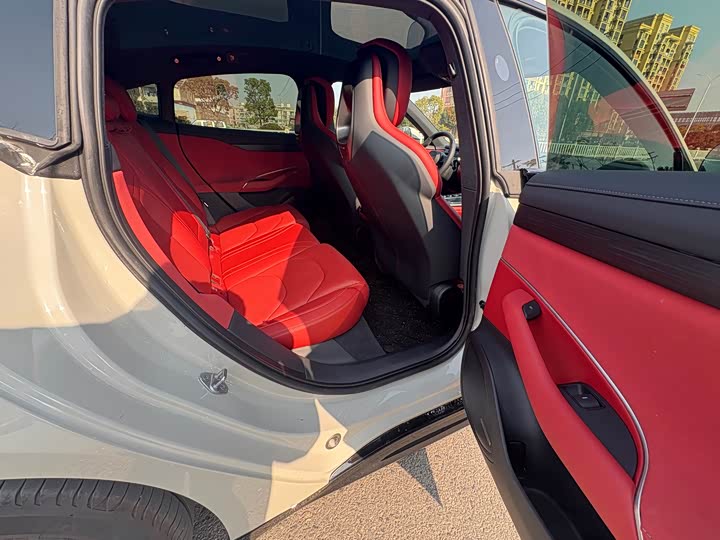 Фото 7 - Xiaomi SU7